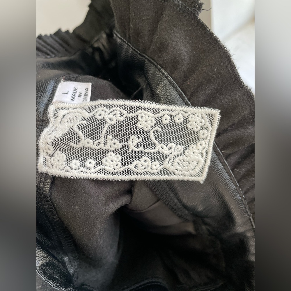 Sadie & Sage Black Paper Bag Waist Faux Leather Pants, Size Large EUC - Picture 4 of 4